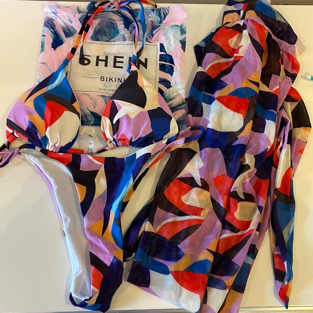 New without tags bathing suit set with cover up